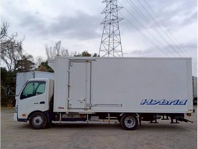 HINO DUTRO 2017 Image 31