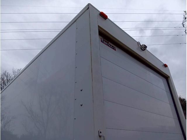 HINO DUTRO 2017 Image 31