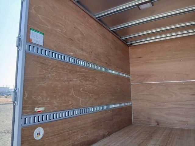 ISUZU ELF 2019 Image 31