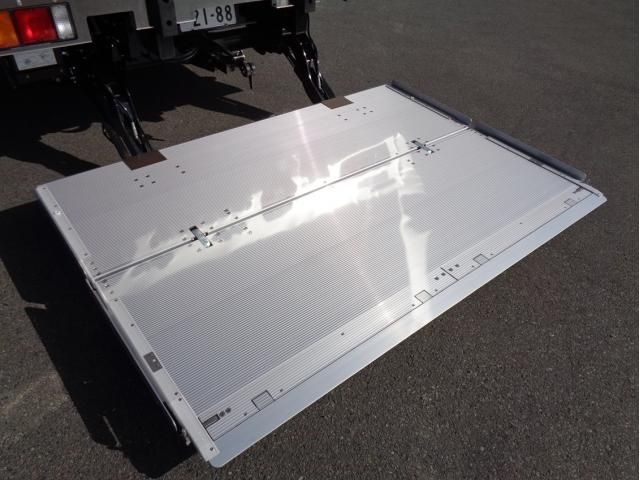 MITSUBISHI FUSOU FIGHTER 2025 Image 31