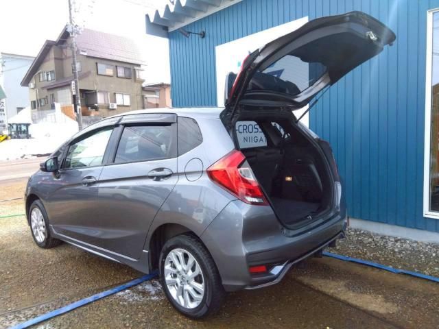 HONDA FIT HYBRID 4WD 2019 Image 31