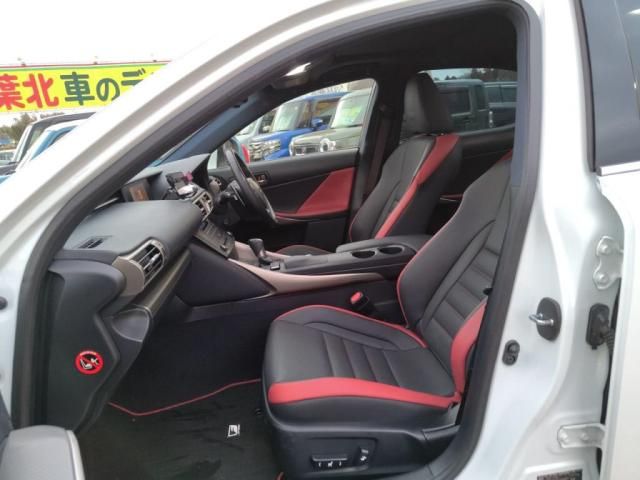 TOYOTA LEXUS IS300H 2015 Image 31