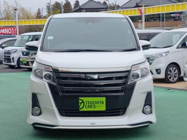 TOYOTA NOAH 2017 Image 31