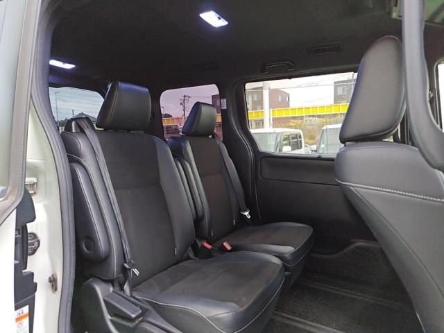 TOYOTA NOAH 2017 Image 31