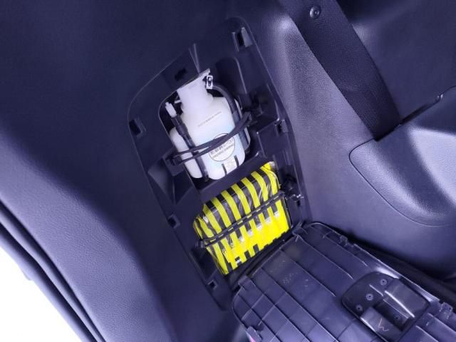 TOYOTA VOXY 2017 Image 31