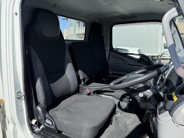 MITSUBISHI CANTER 2018 Image 31