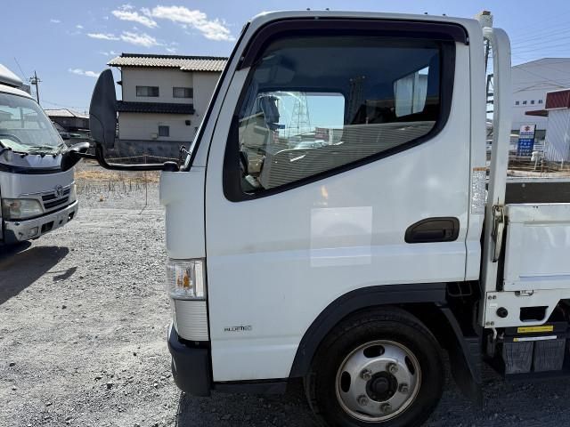 MITSUBISHI CANTER 2018 Image 31