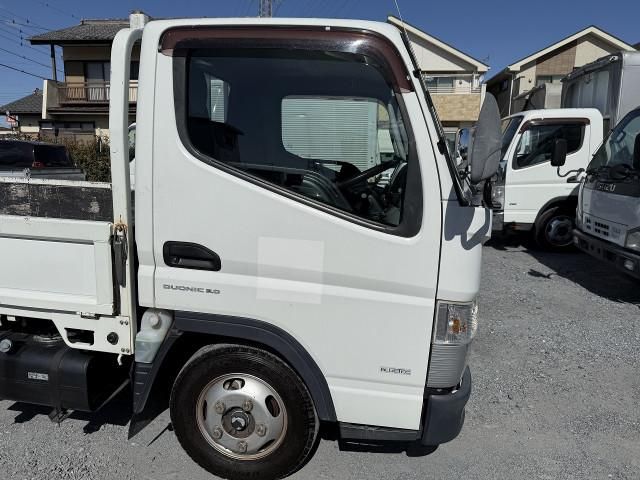 MITSUBISHI CANTER 2018 Image 31