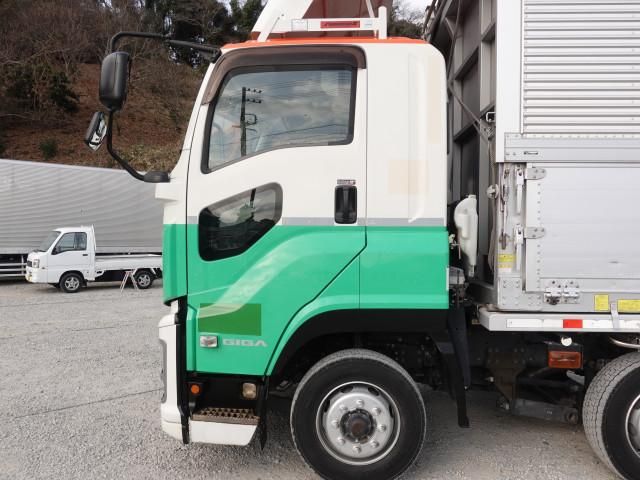 ISUZU GIGA 2017 Image 31