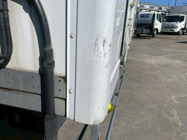 HINO DUTRO 2016 Image 31