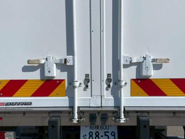 HINO DUTRO 2016 Image 31