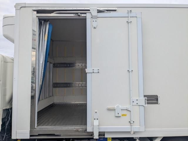 HINO DUTRO 2023 Image 31