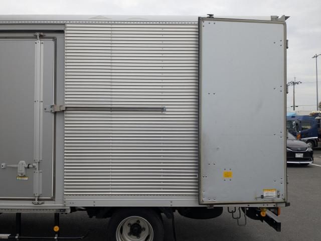 HINO DUTRO 2020 Image 31