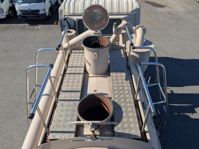 NISSAN DIESEL QUON 2018 Image 31