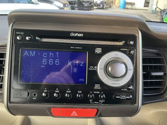 HONDA N BOX 2013 Image 31