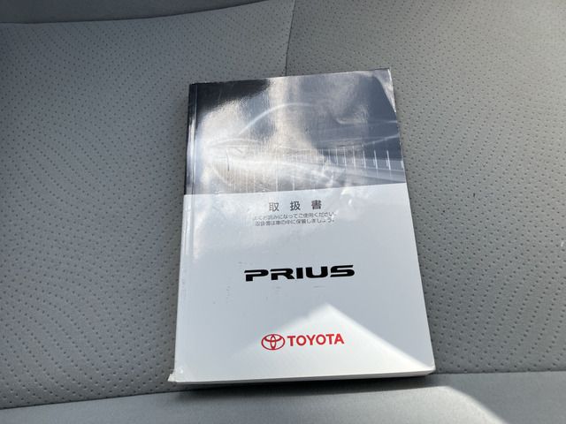 TOYOTA PRIUS 2011 Image 31