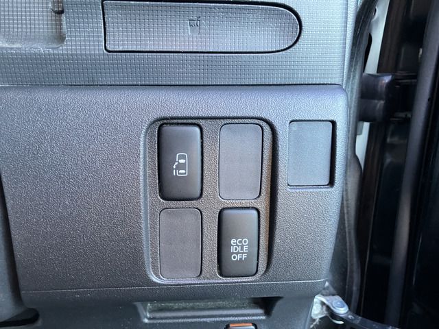 DAIHATSU TANTO CUSTOM 2013 Image 31