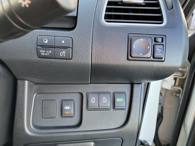 NISSAN SERENA  S-HYBRID 2015 Image 31