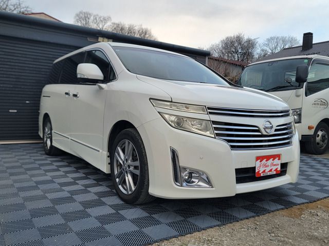 NISSAN ELGRAND 2011 Image 31