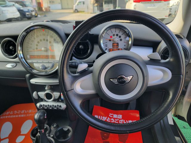 BMW MINI COOPER CLUB 2009 Image 31