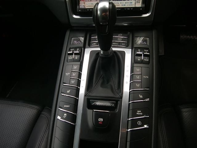 PORSCHE MACAN 2015 Image 31