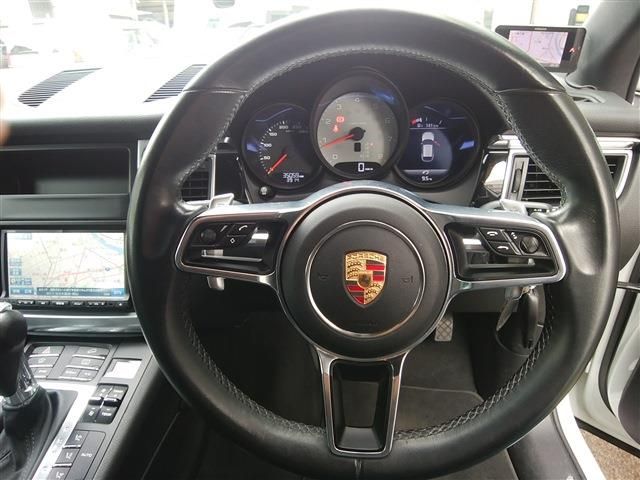 PORSCHE MACAN 2015 Image 31