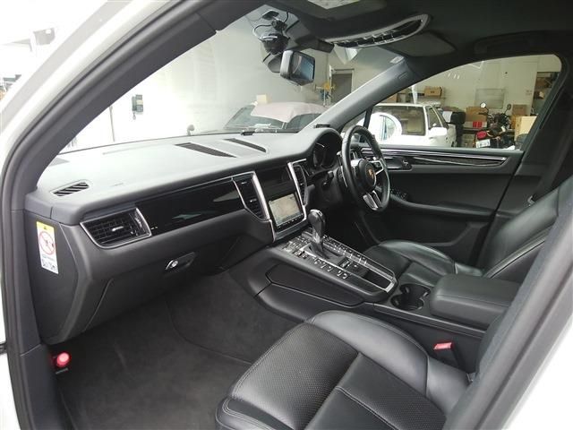 PORSCHE MACAN 2015 Image 31