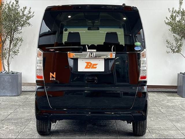 HONDA N BOX 2017 Image 31