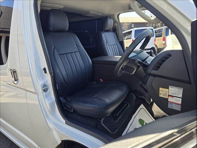 TOYOTA HIACE VAN 2WD 2014 Image 31