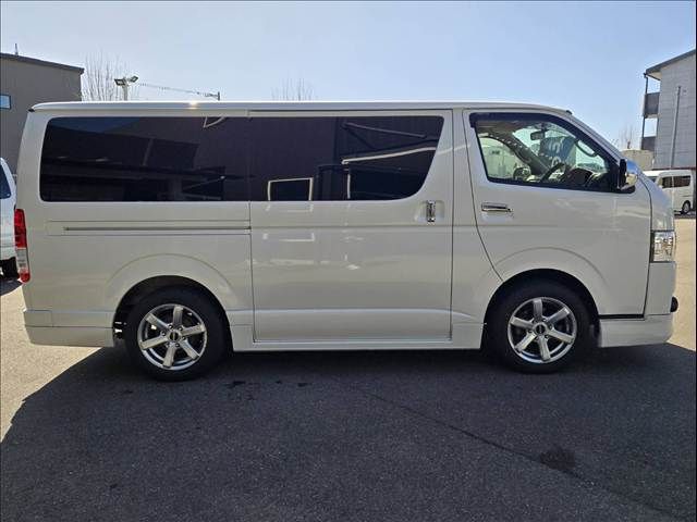 TOYOTA HIACE VAN 2WD 2014 Image 31