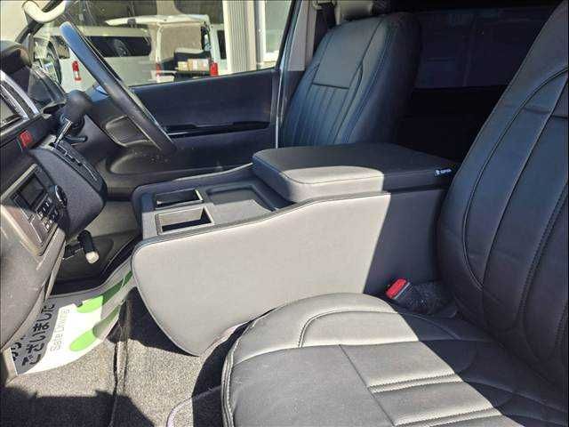 TOYOTA HIACE VAN 2WD 2014 Image 31