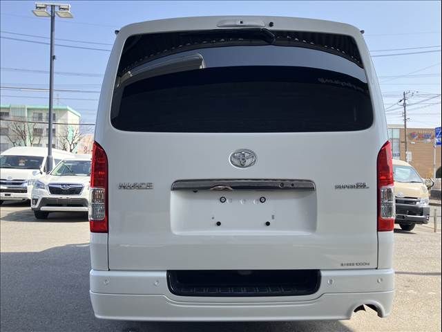 TOYOTA HIACE VAN 2WD 2022 Image 31