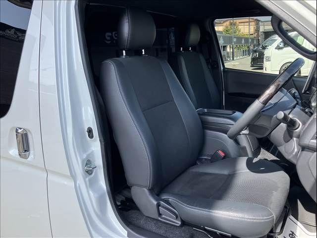 TOYOTA HIACE VAN 2WD 2022 Image 31