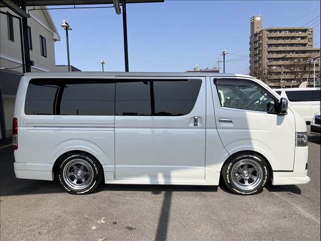 TOYOTA HIACE VAN 2WD 2022 Image 31