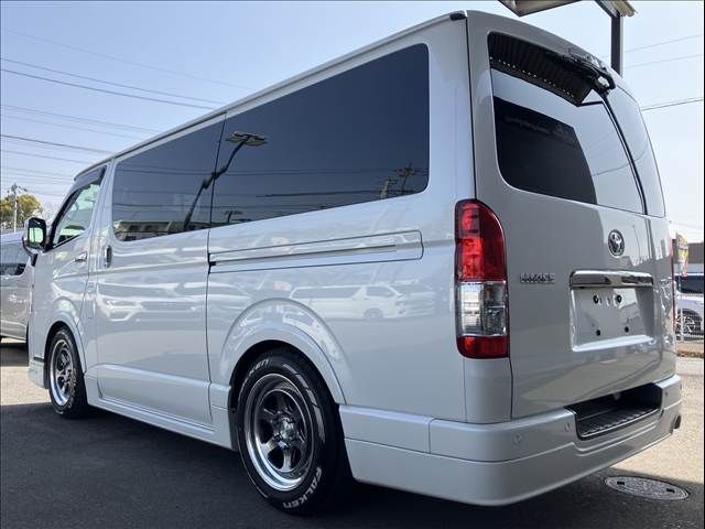 TOYOTA HIACE VAN 2WD 2022 Image 31