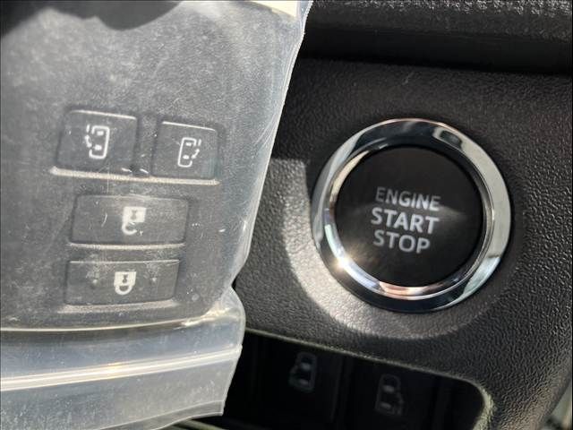 TOYOTA HIACE VAN 2WD 2022 Image 31