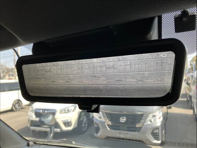 TOYOTA HIACE VAN 2WD 2022 Image 31