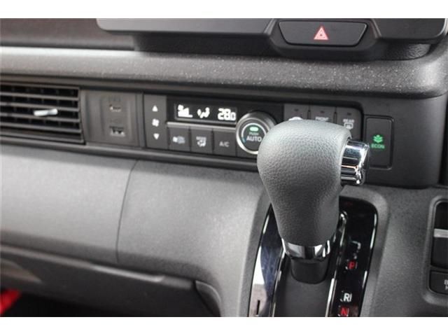 HONDA N BOX CUSTOM 2024 Image 31