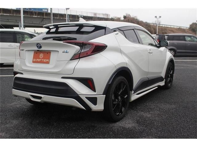 TOYOTA C-HR 2019 Image 31