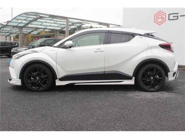 TOYOTA C-HR 2019 Image 31