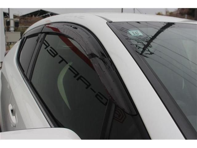 TOYOTA C-HR 2019 Image 31