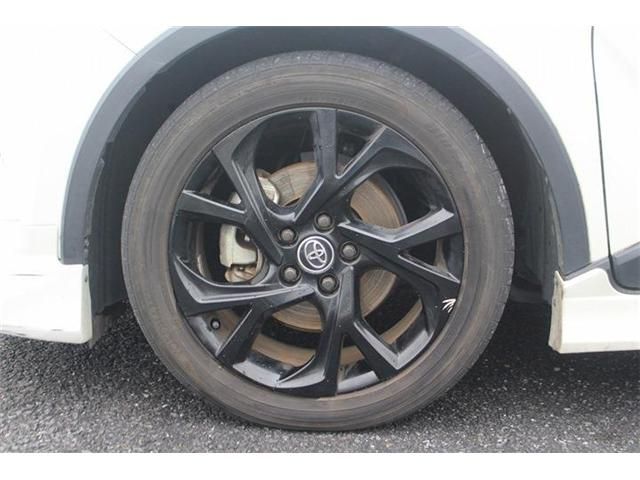 TOYOTA C-HR 2019 Image 31