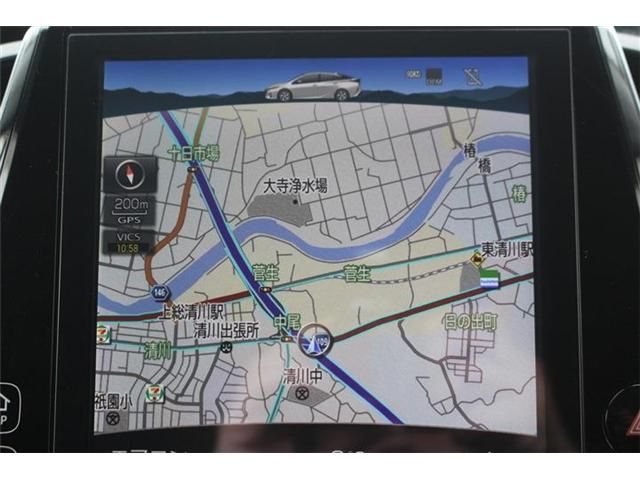 TOYOTA PRIUS PHV 2018 Image 31