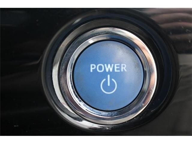 TOYOTA PRIUS PHV 2018 Image 31