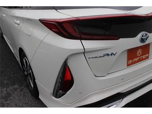 TOYOTA PRIUS PHV 2018 Image 31