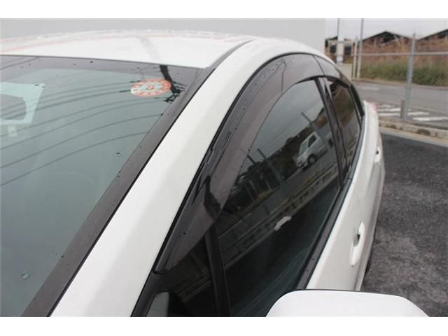 TOYOTA PRIUS PHV 2018 Image 31