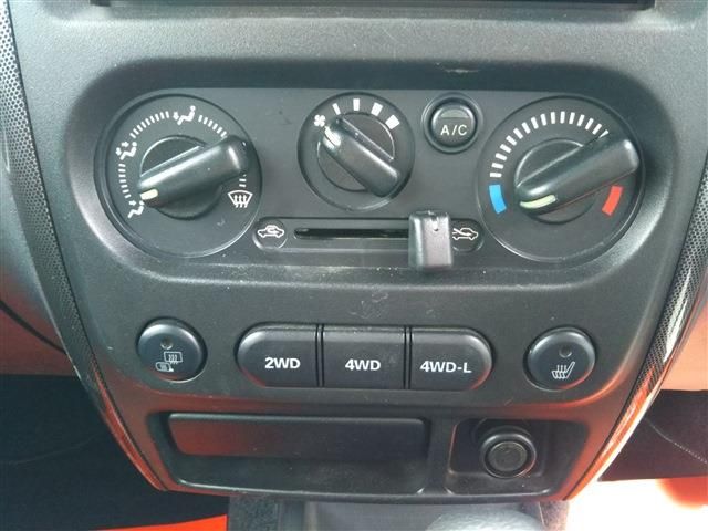 SUZUKI JIMNY 4WD 2011 Image 31