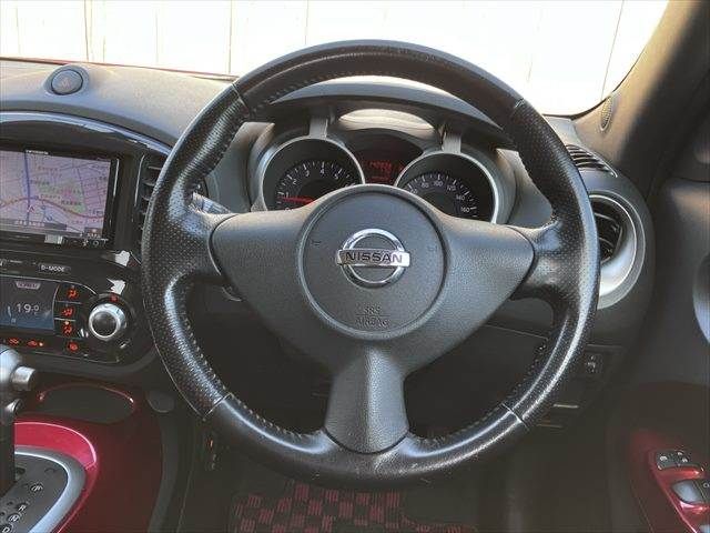 NISSAN JUKE 2010 Image 31