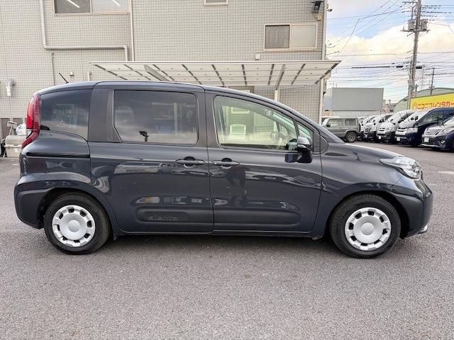 TOYOTA SIENTA HYBRID 2023 Image 31