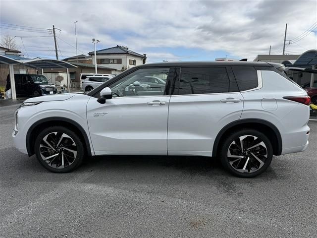 MITSUBISHI OUTLANDER PHEV 2022 Image 31